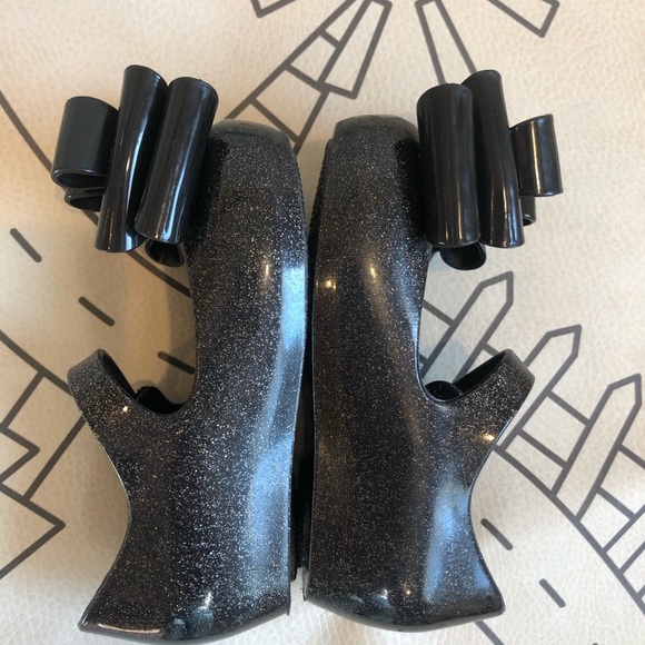 Black bow Mini Melissas - Picture 3 of 5